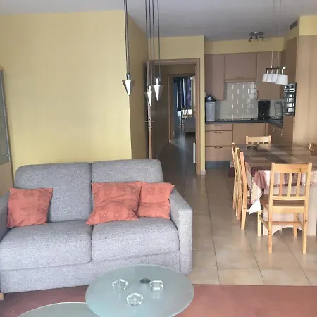 Apartment Gelegen App Met Lateraal Zeezicht